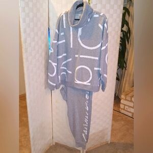 Calvin Klein women's sweat suit two-piece set new with tag.